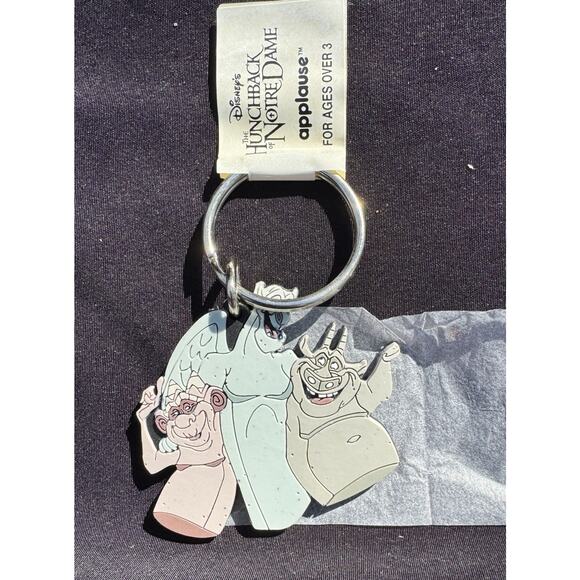 New Disney Keychain The Hunchback Of Notre Dame Gargoyles Vintage Key Chain Mint - Picture 1 of 10